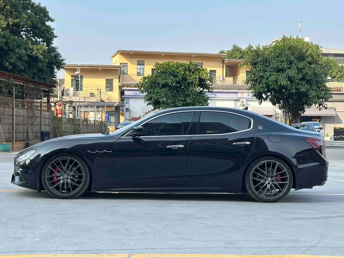 Maserati Ghibli