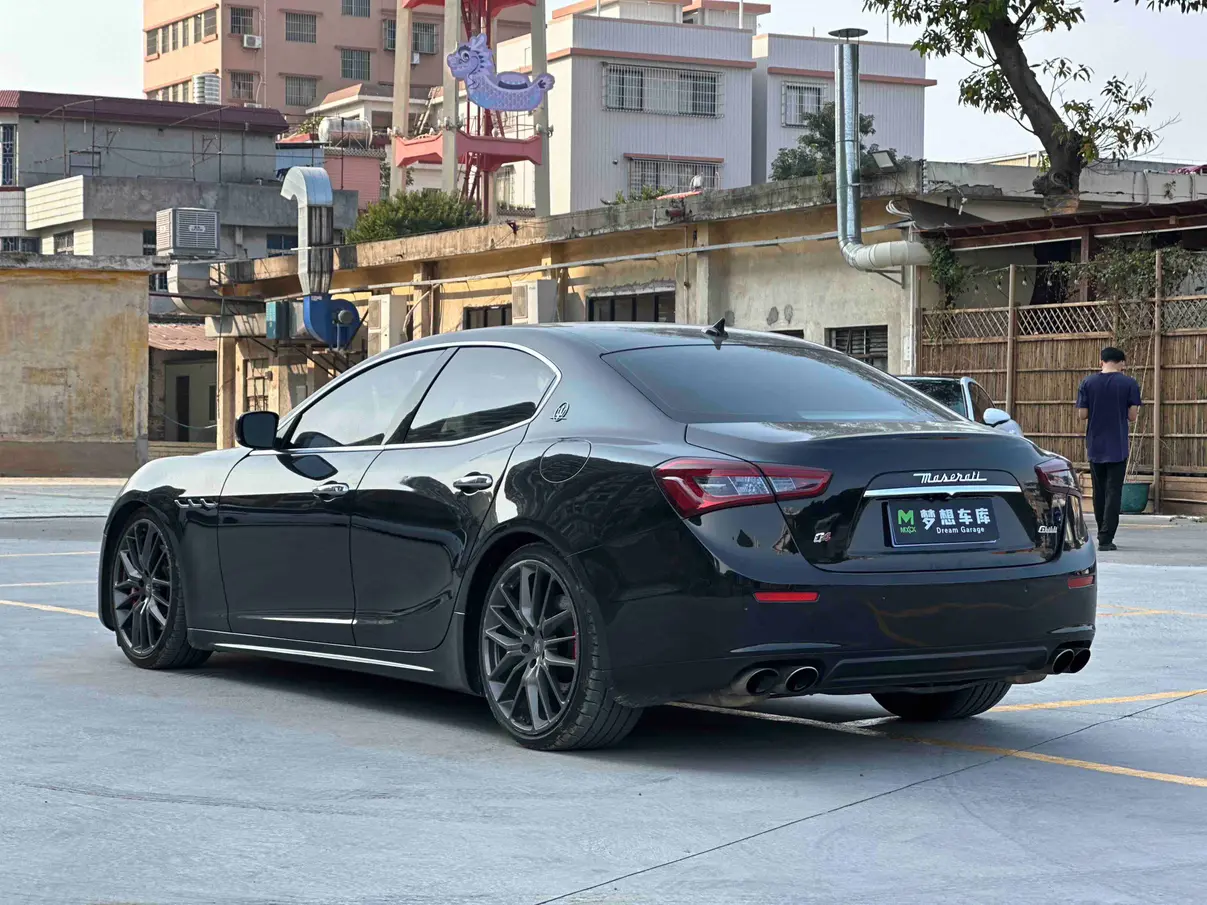 Maserati Ghibli