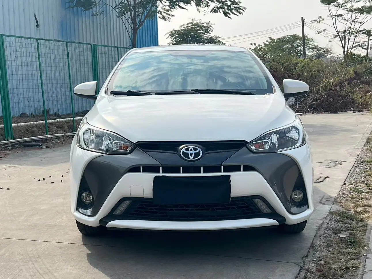 Toyota Yaris L  из Китая