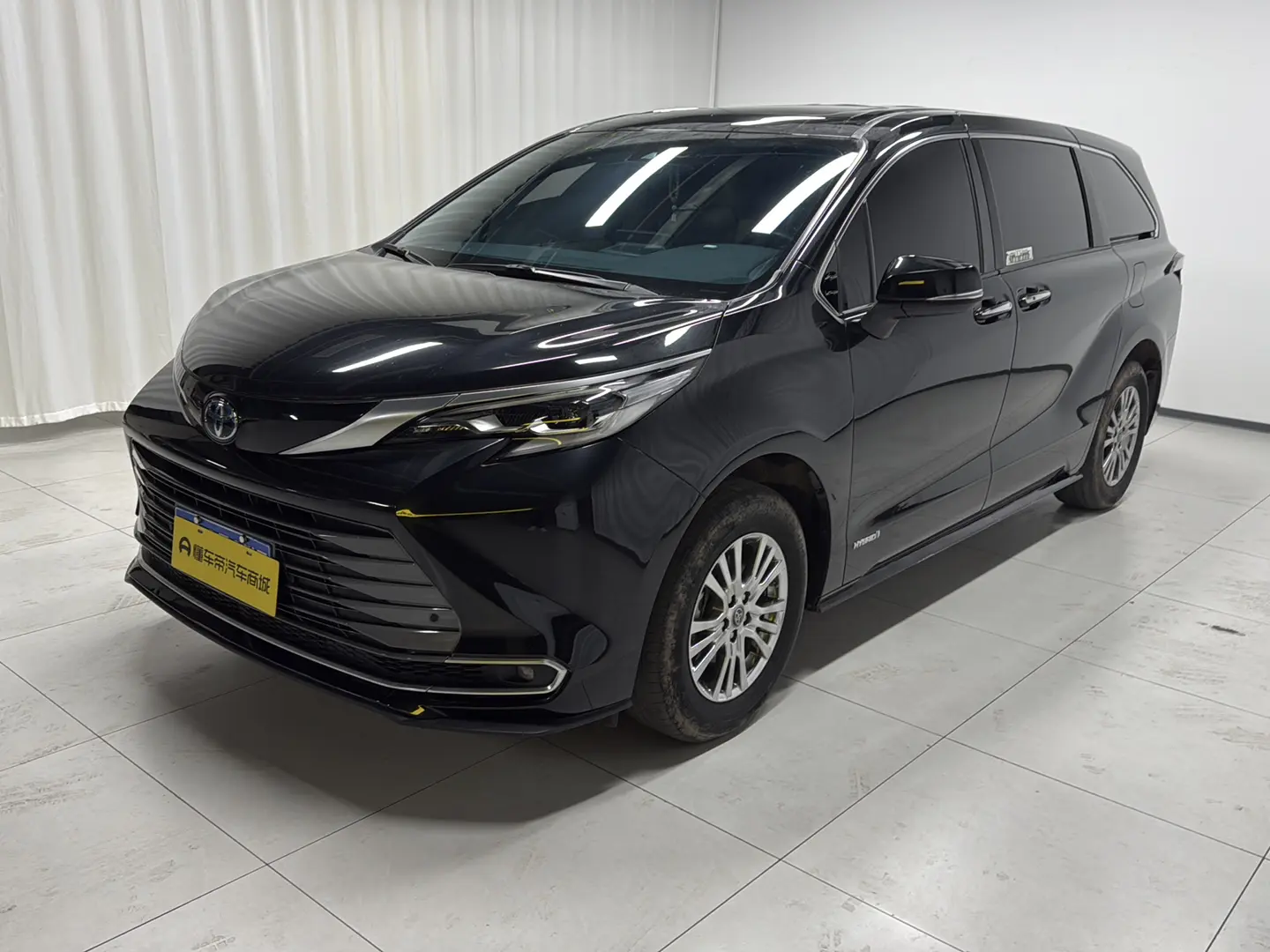 Toyota Sienna  из Китая