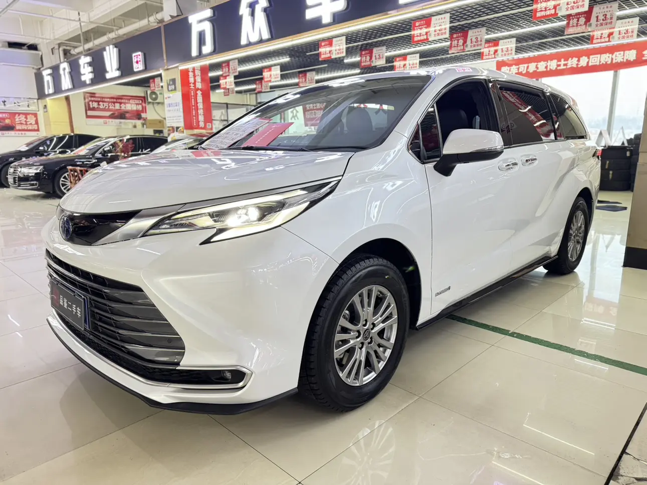 Toyota Sienna  из Китая