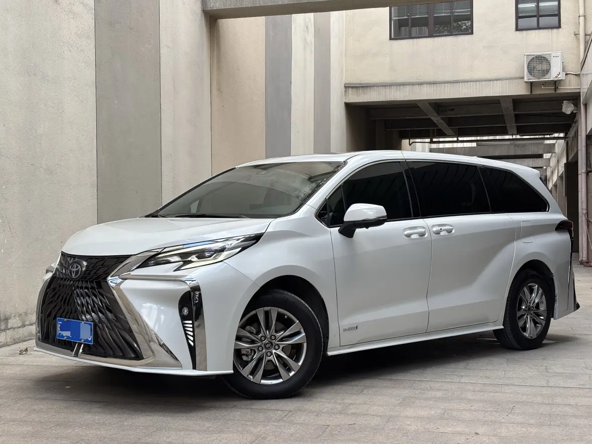 Toyota Sienna  из Китая