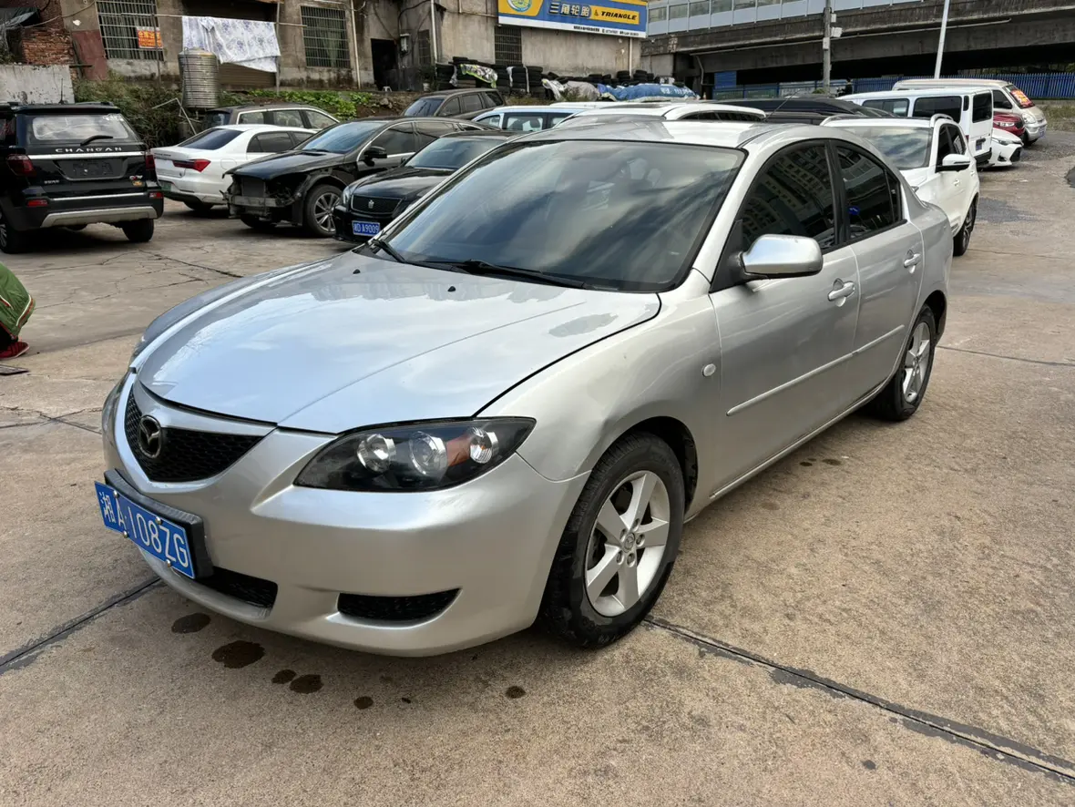 Mazda Axela (Mazda3)  из Китая