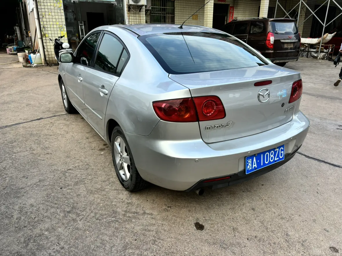 Mazda Axela (Mazda3)  из Китая