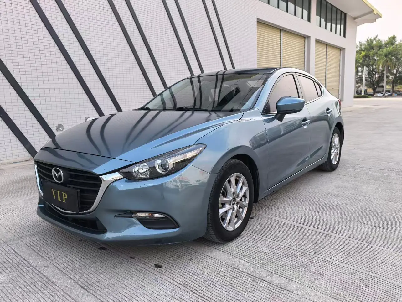 Mazda Axela (Mazda3)  из Китая