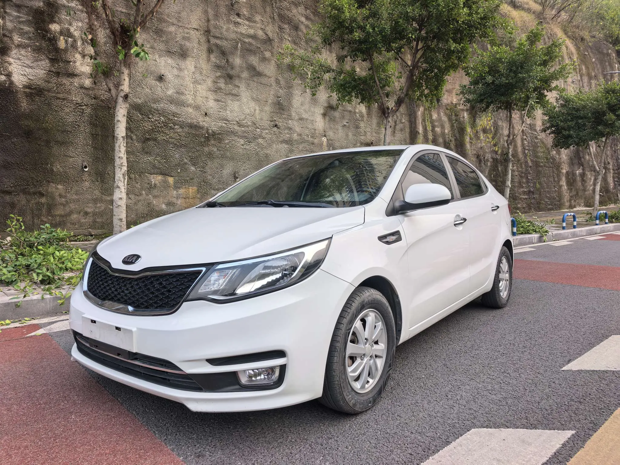 Kia K2  из Китая