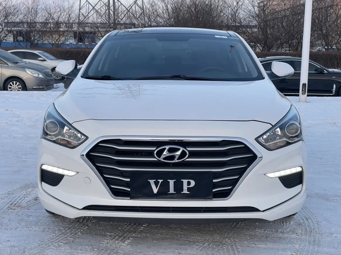 Hyundai Famous pictures  из Китая