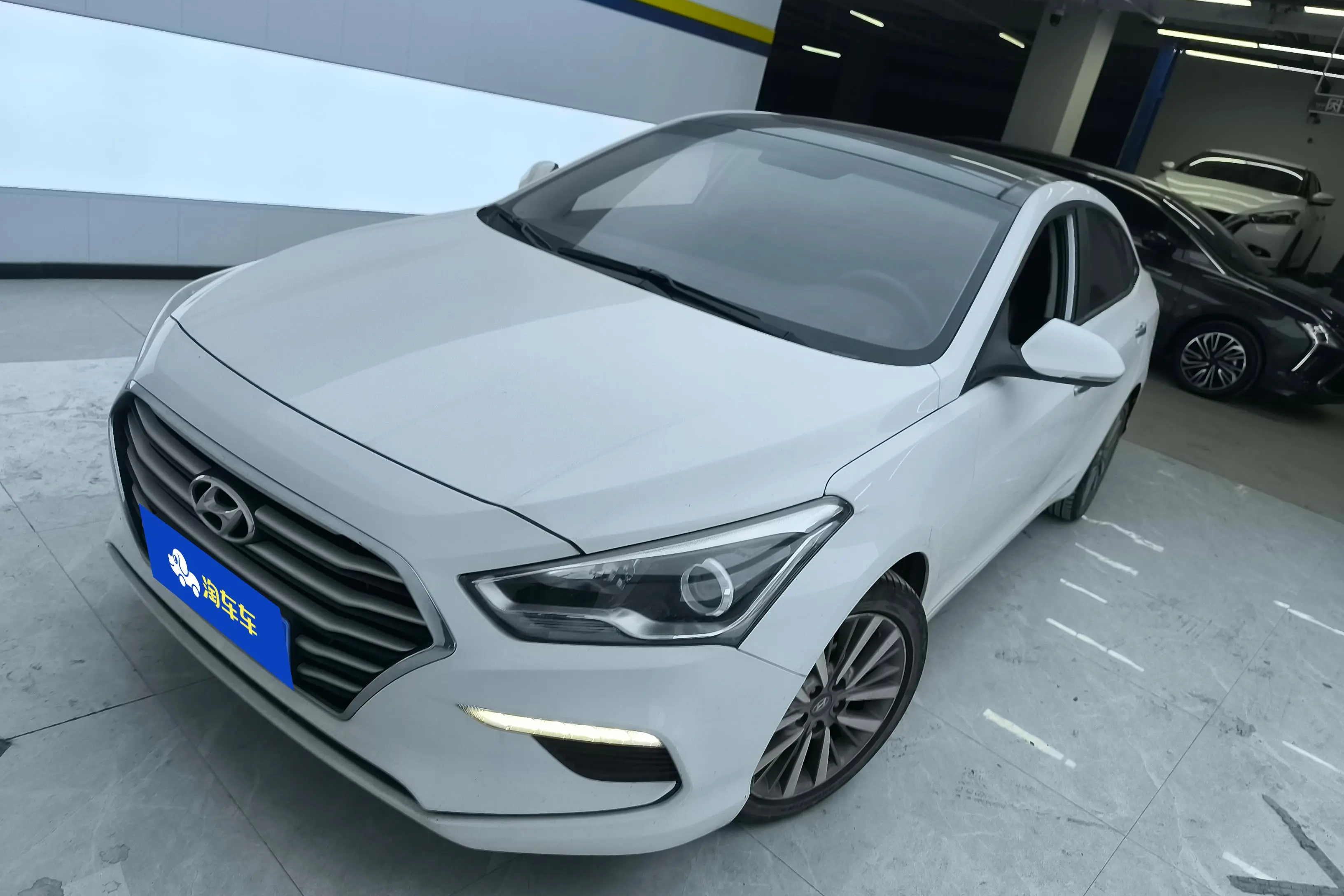 Hyundai Famous pictures  из Китая