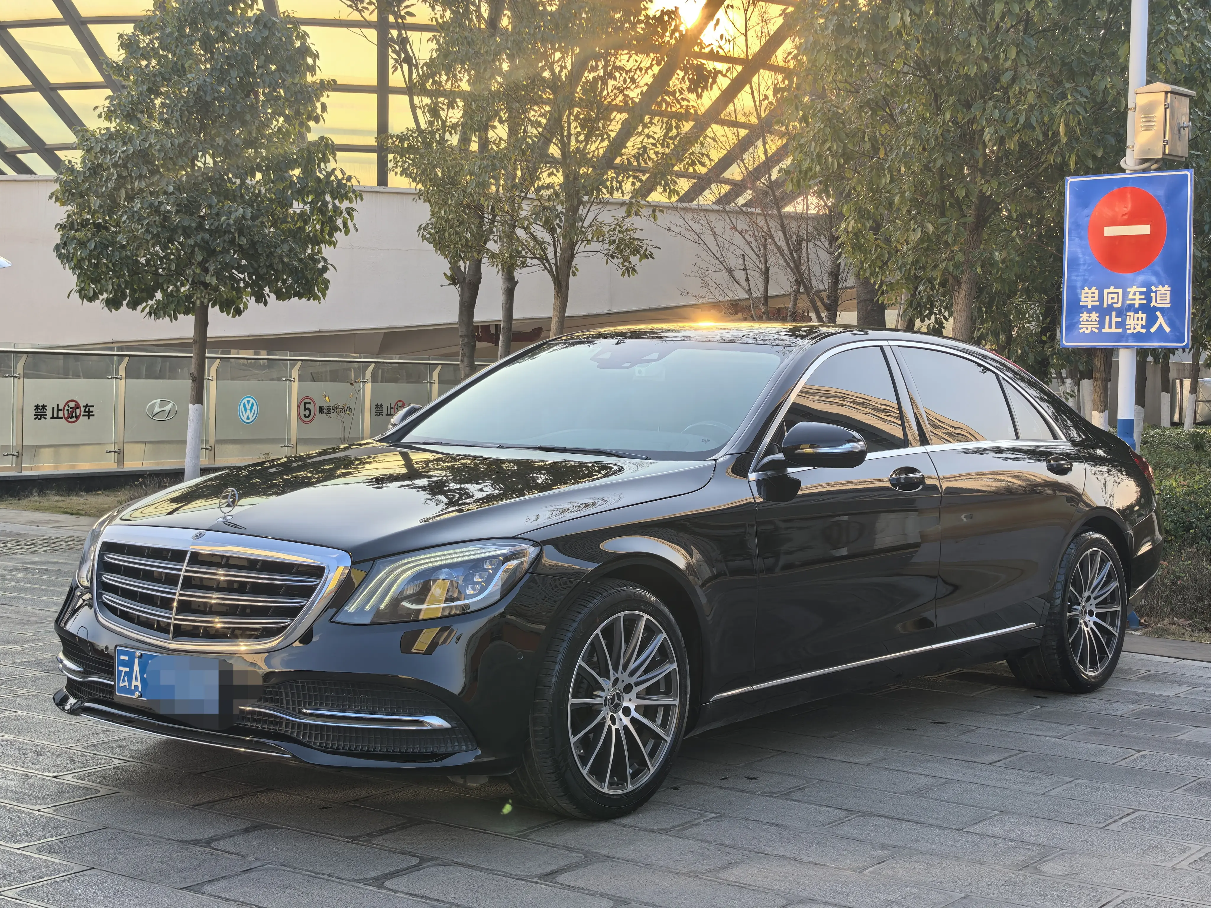 Mercedes-Benz Mercedes Benz S Class  из Китая