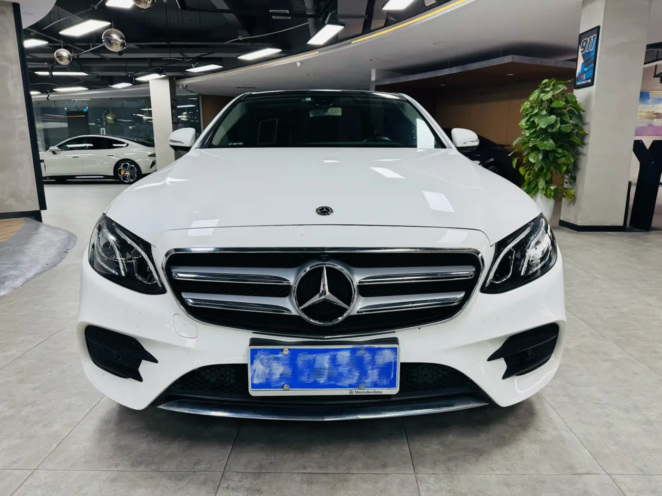 Mercedes-Benz E-Class  из Китая