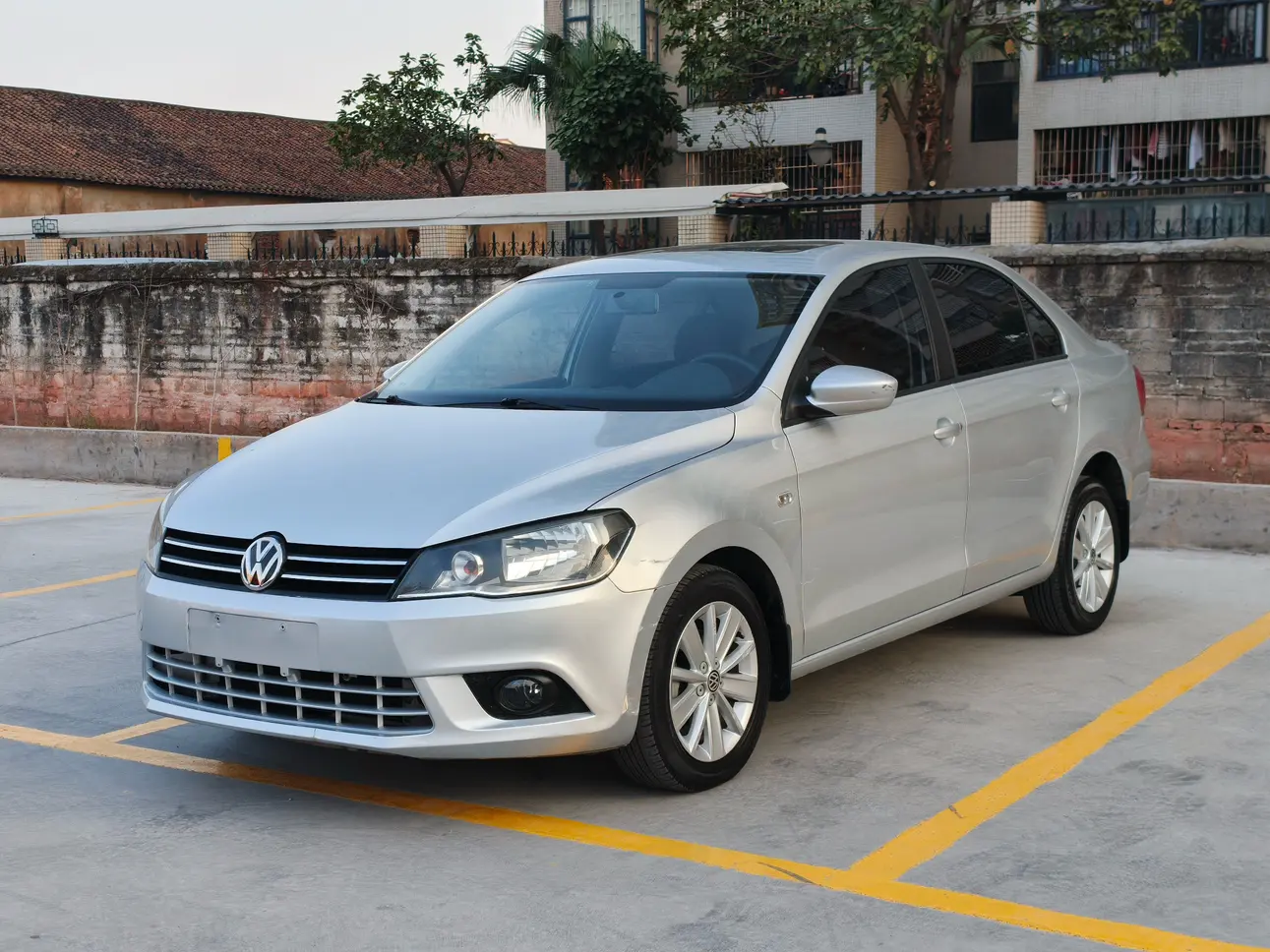 Volkswagen Jetta  из Китая