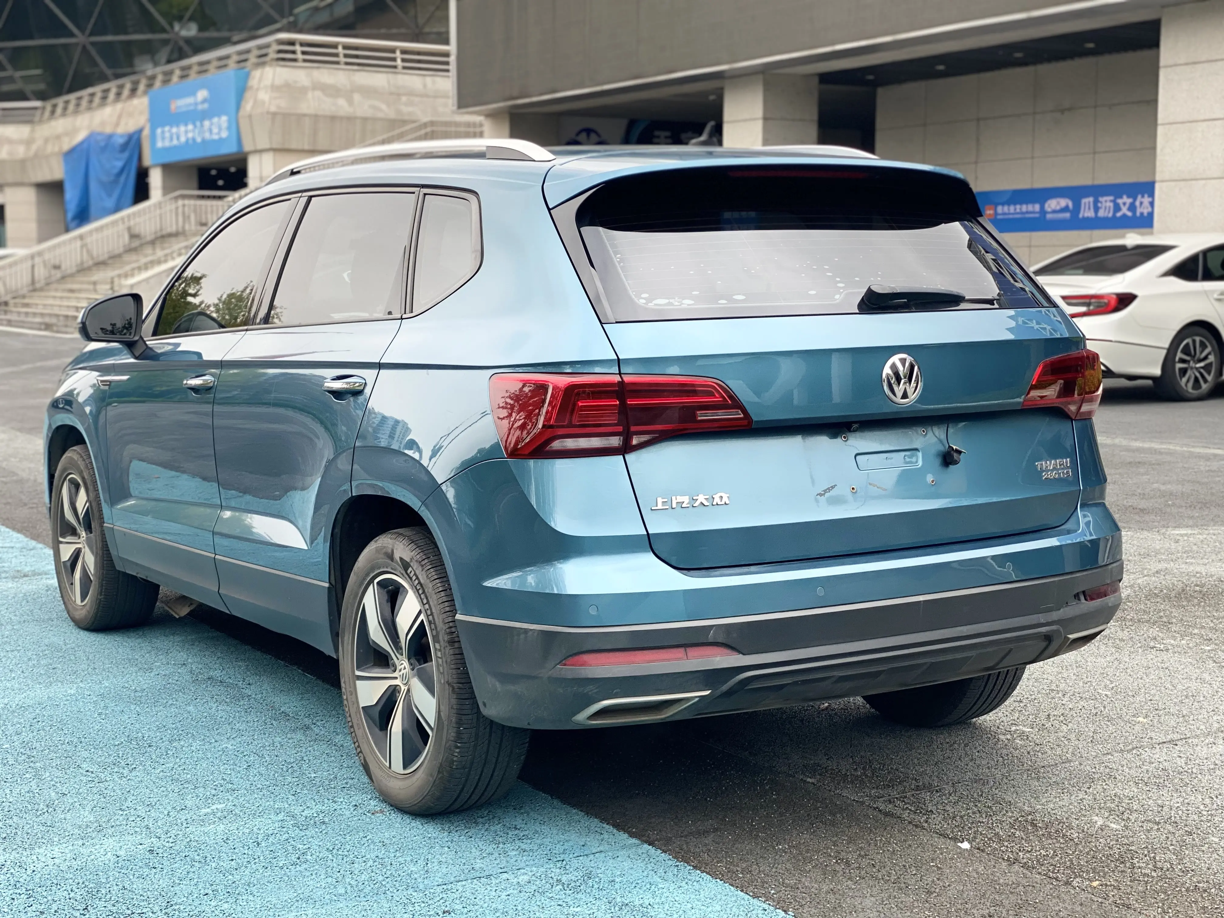 Volkswagen Tharu  из Китая