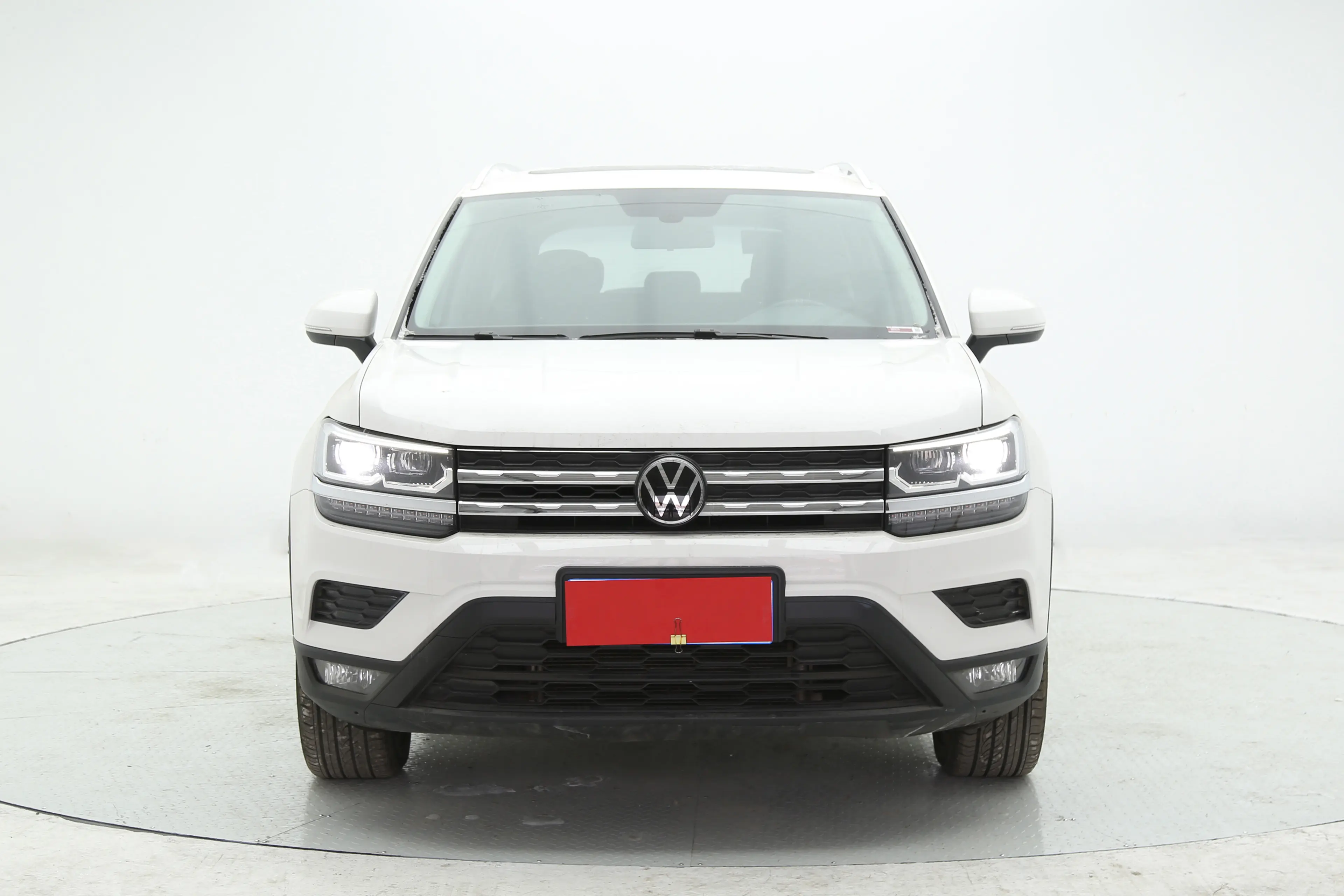 Volkswagen Tharu  из Китая