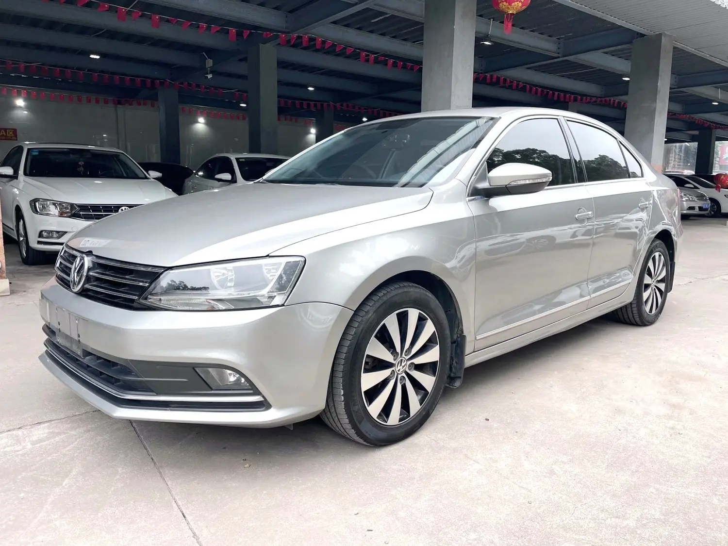 Volkswagen Sagitar  из Китая