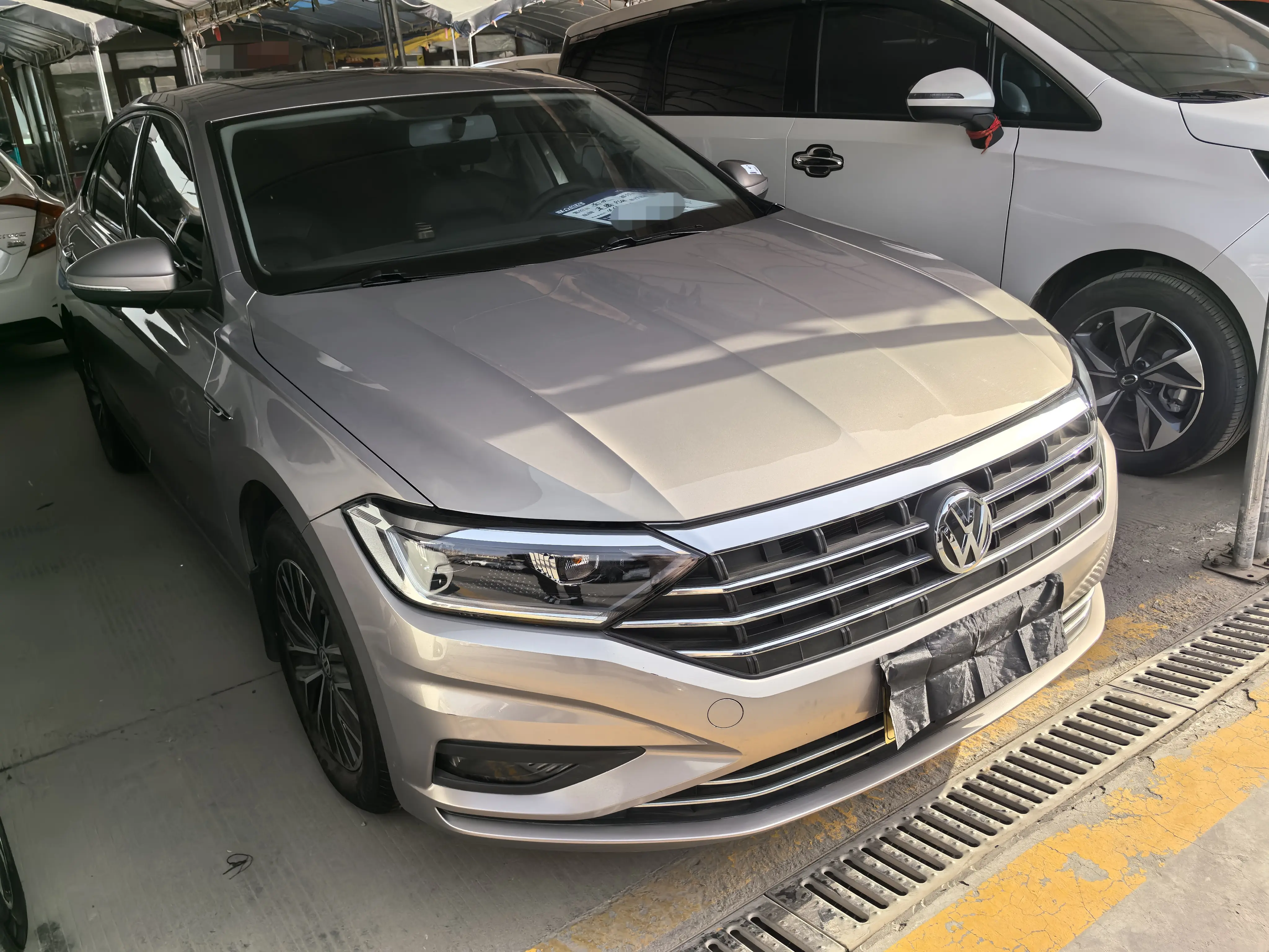 Volkswagen Sagitar  из Китая