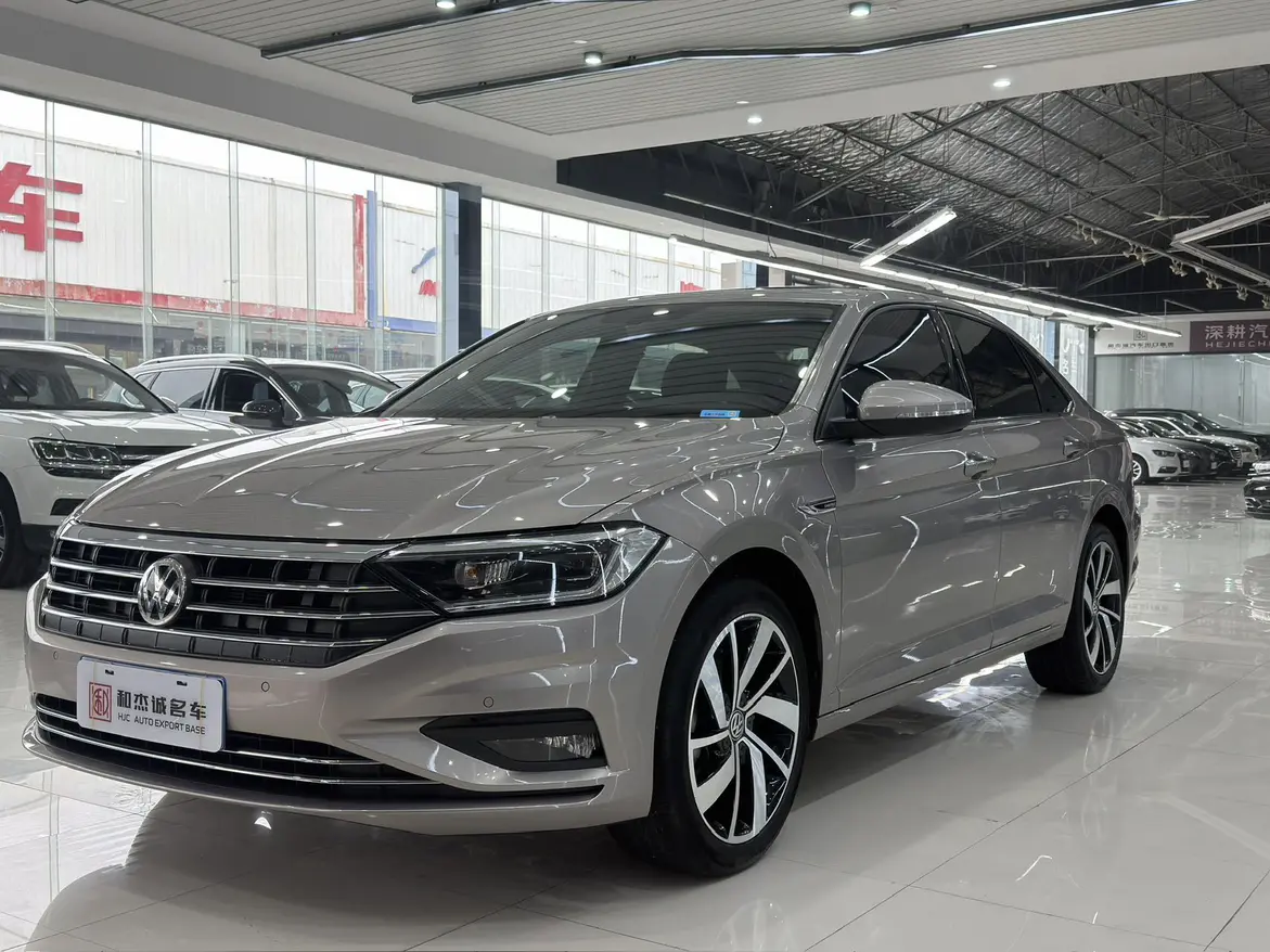 Volkswagen Sagitar  из Китая