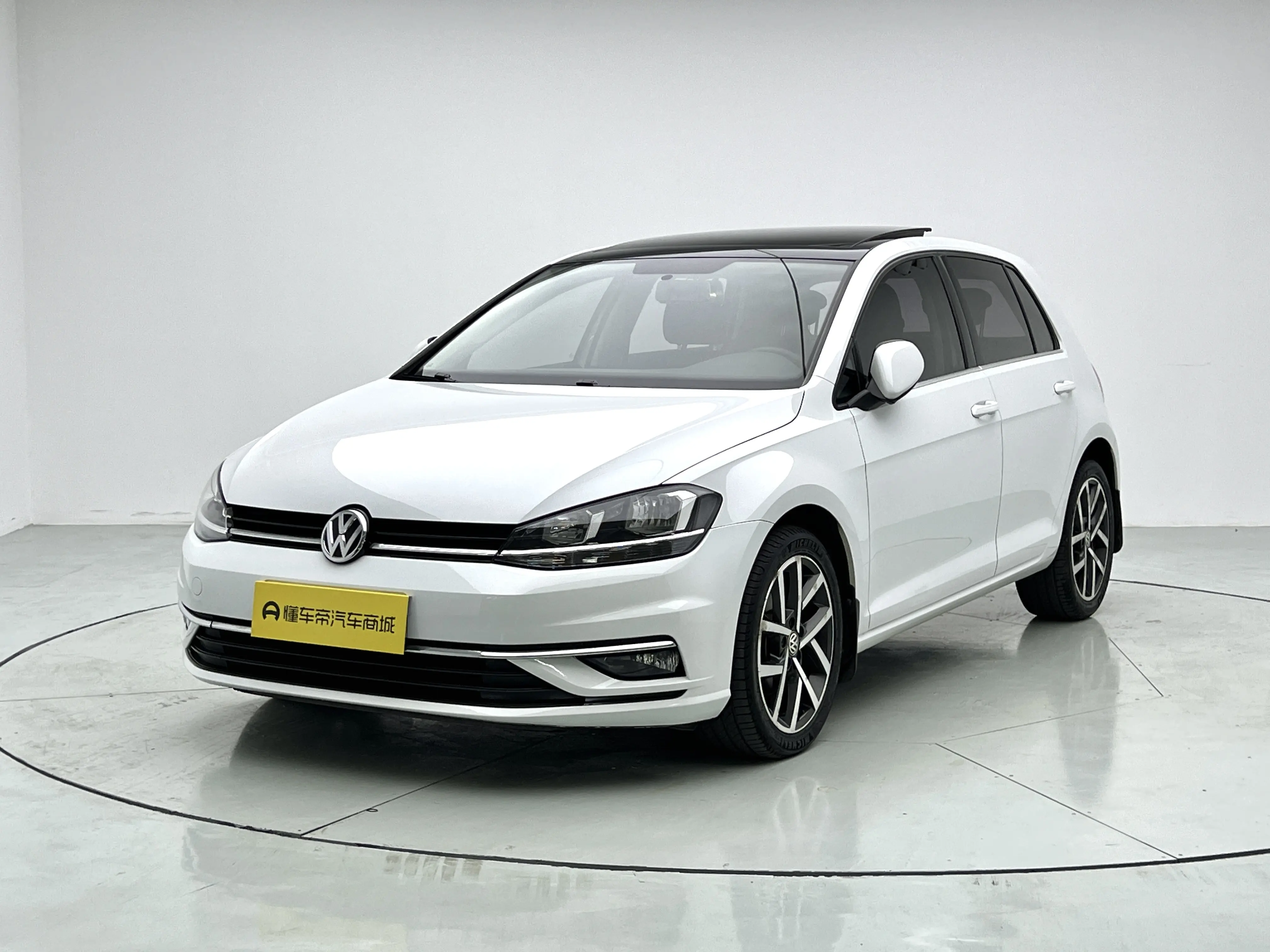 Volkswagen Golf  из Китая
