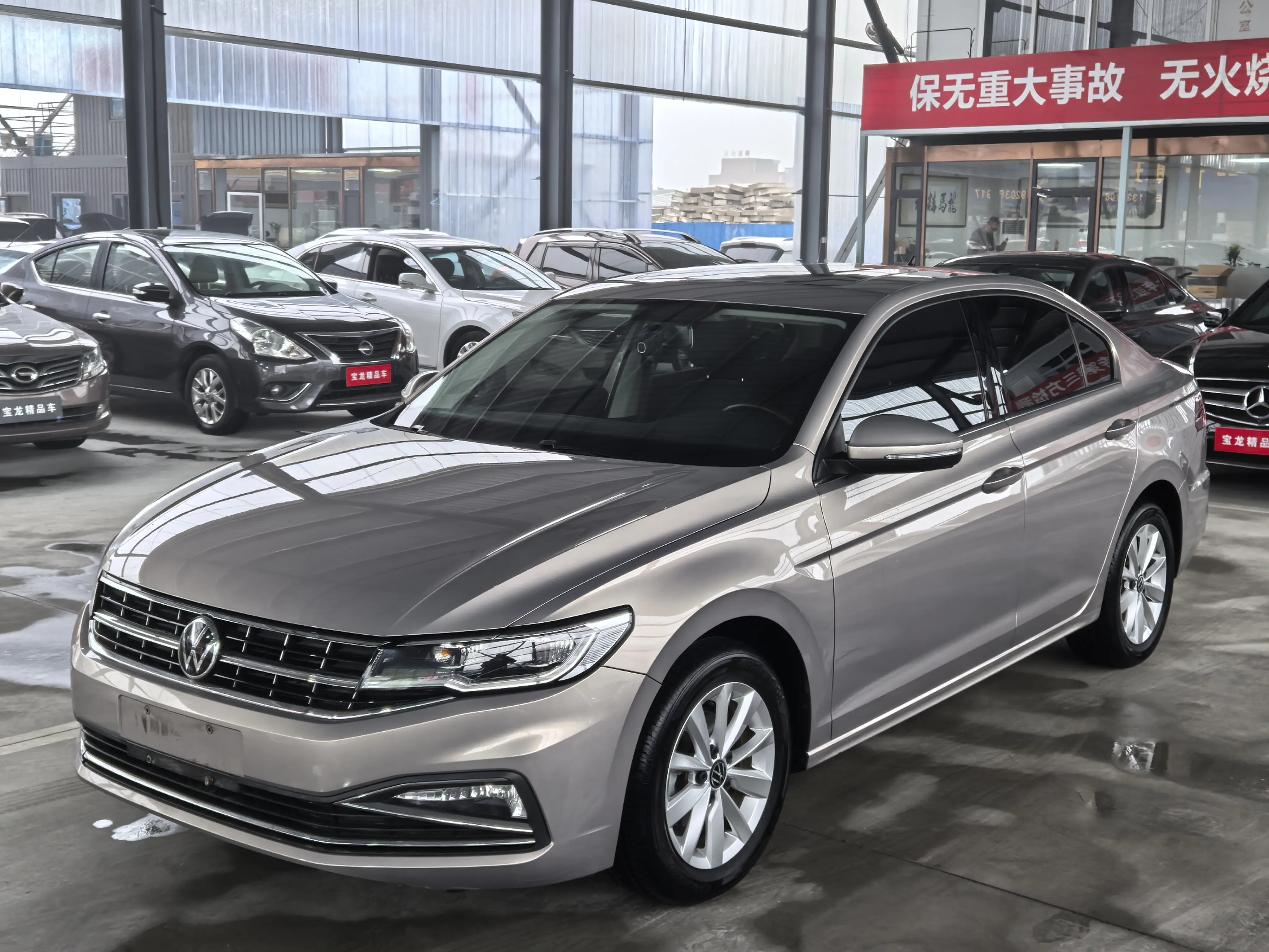 Volkswagen Bora  из Китая