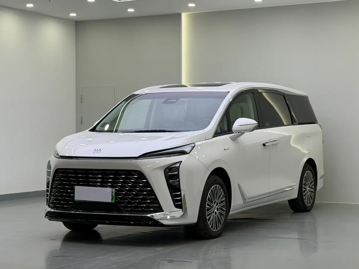 Buick GL8 PHEV  из Китая