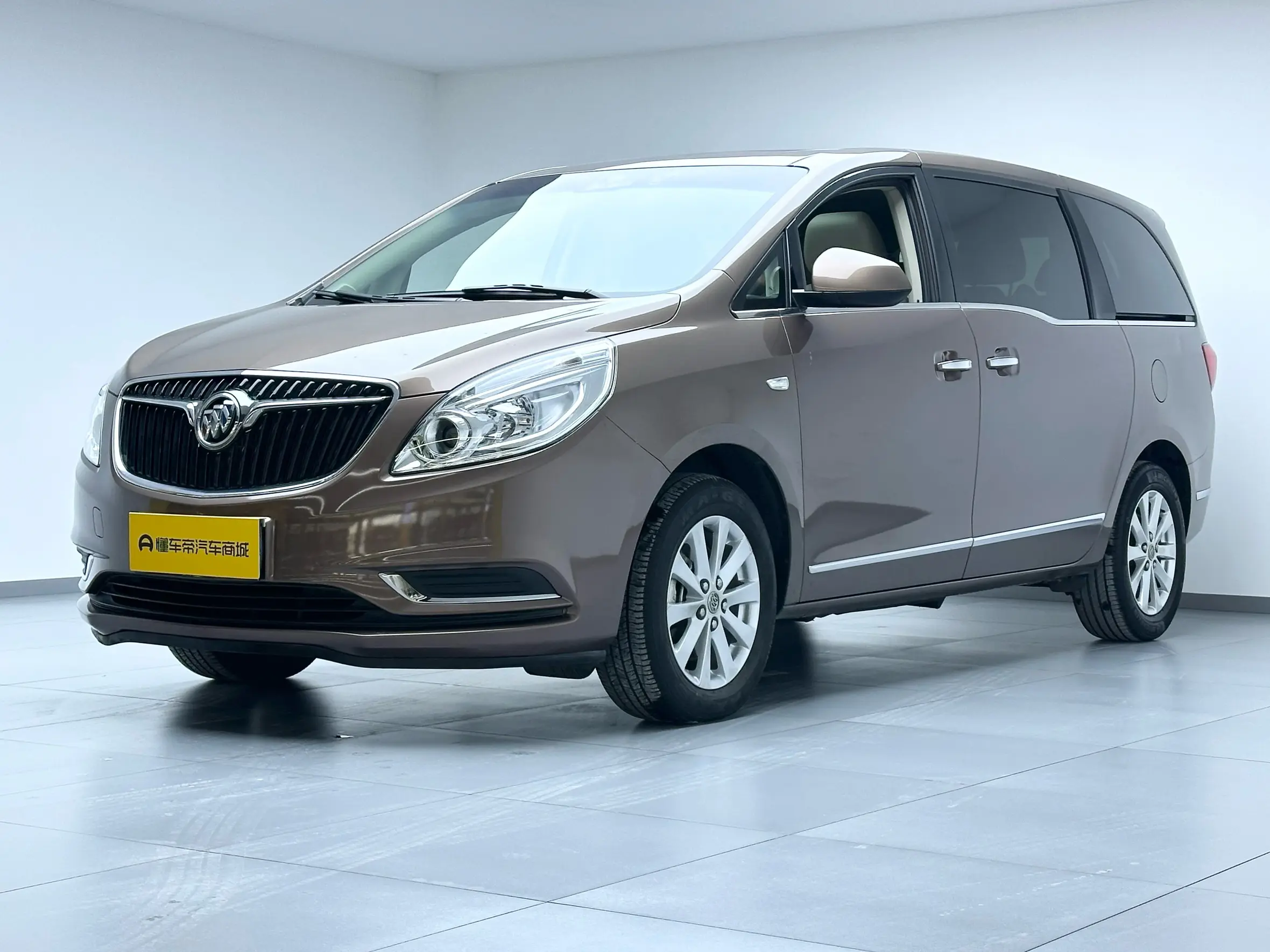 Buick GL8  из Китая