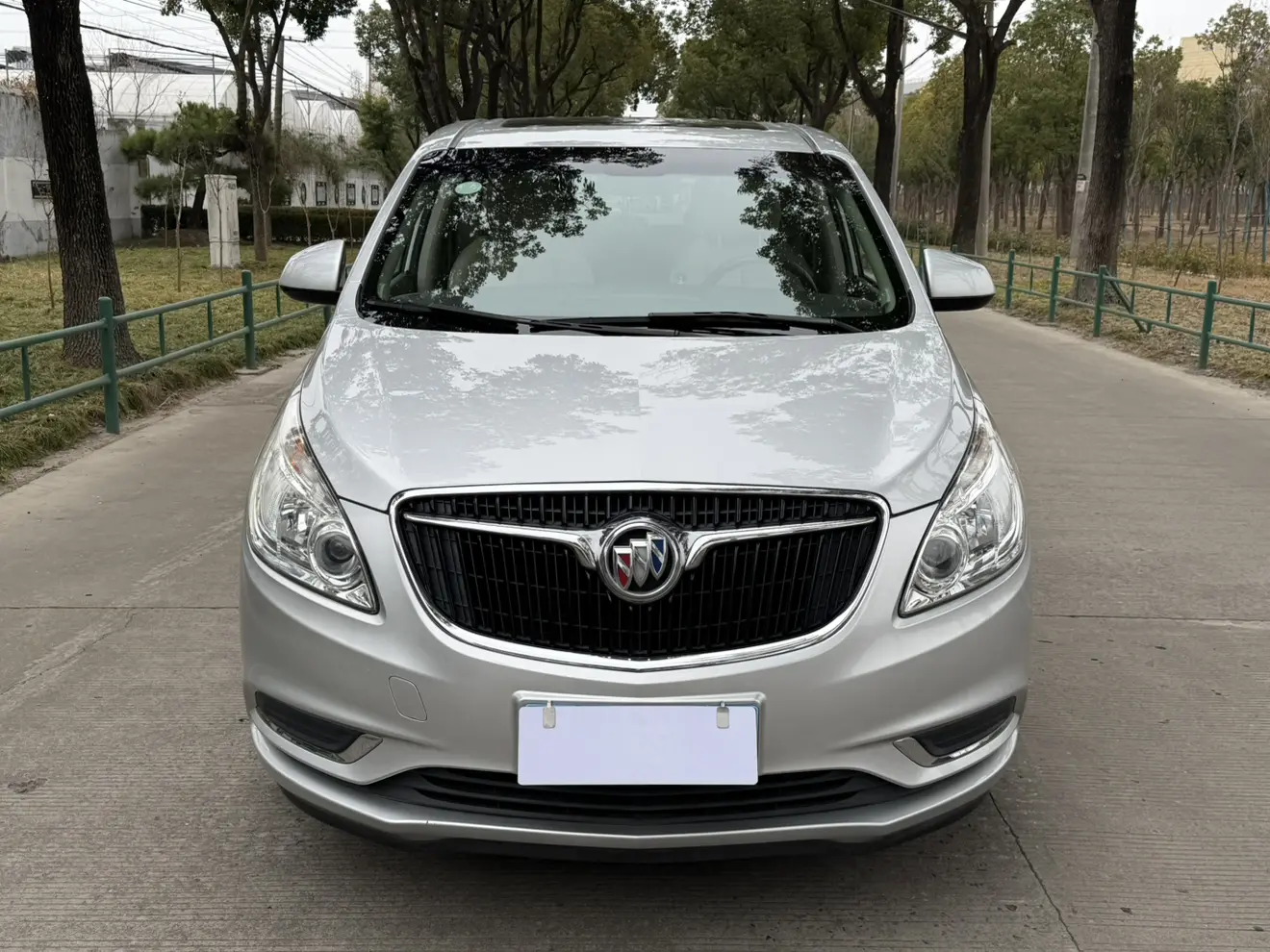 Buick GL8  из Китая