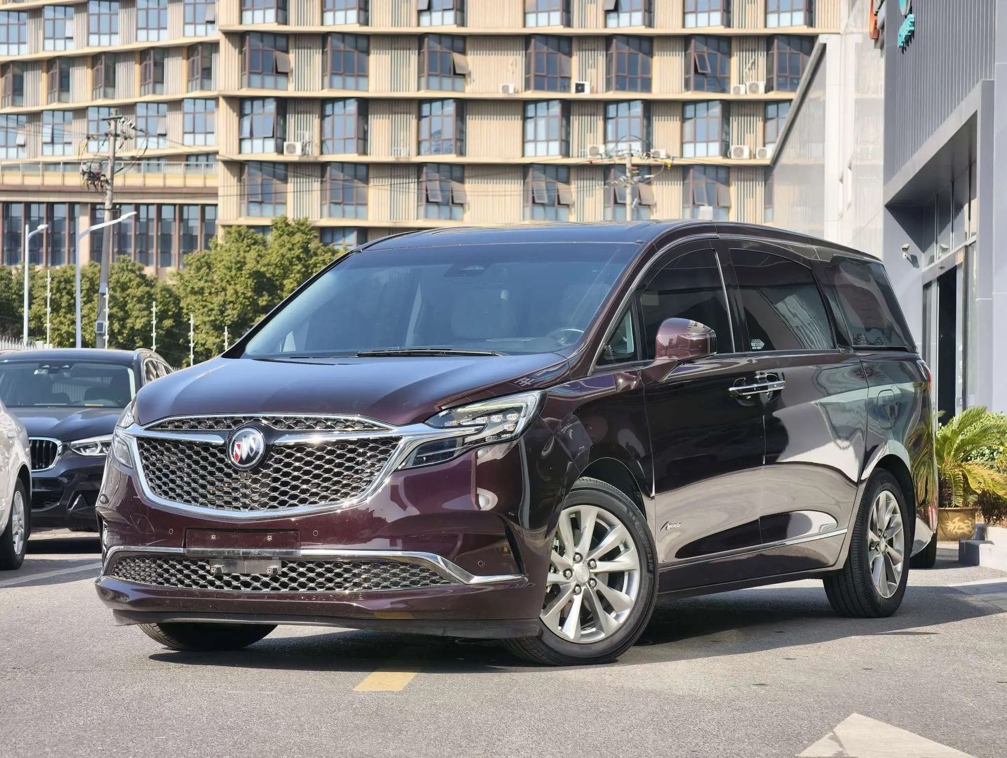 Buick GL8  из Китая