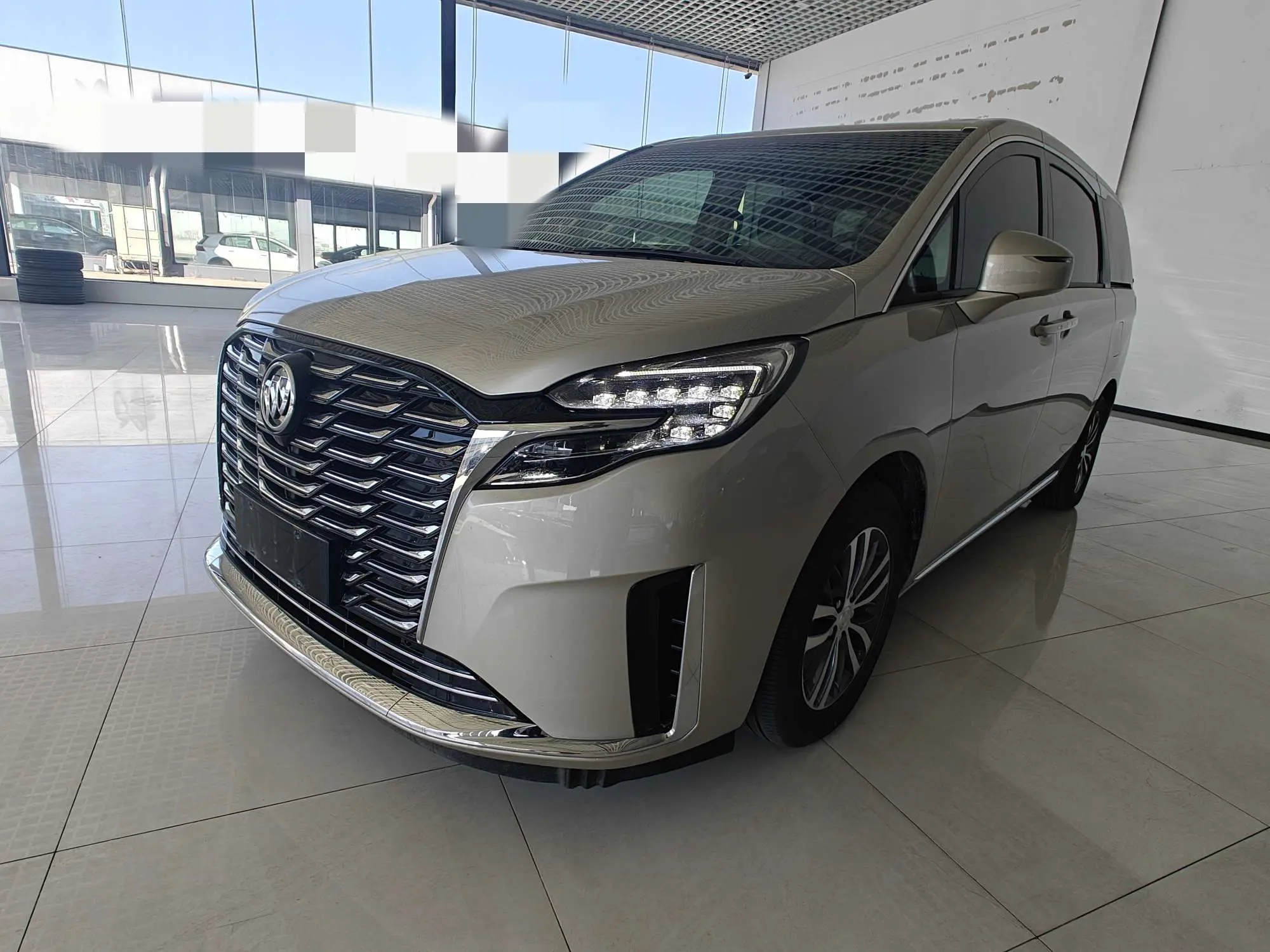 Buick GL8  из Китая