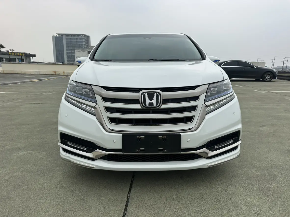 Honda Elysion (Alison)  из Китая