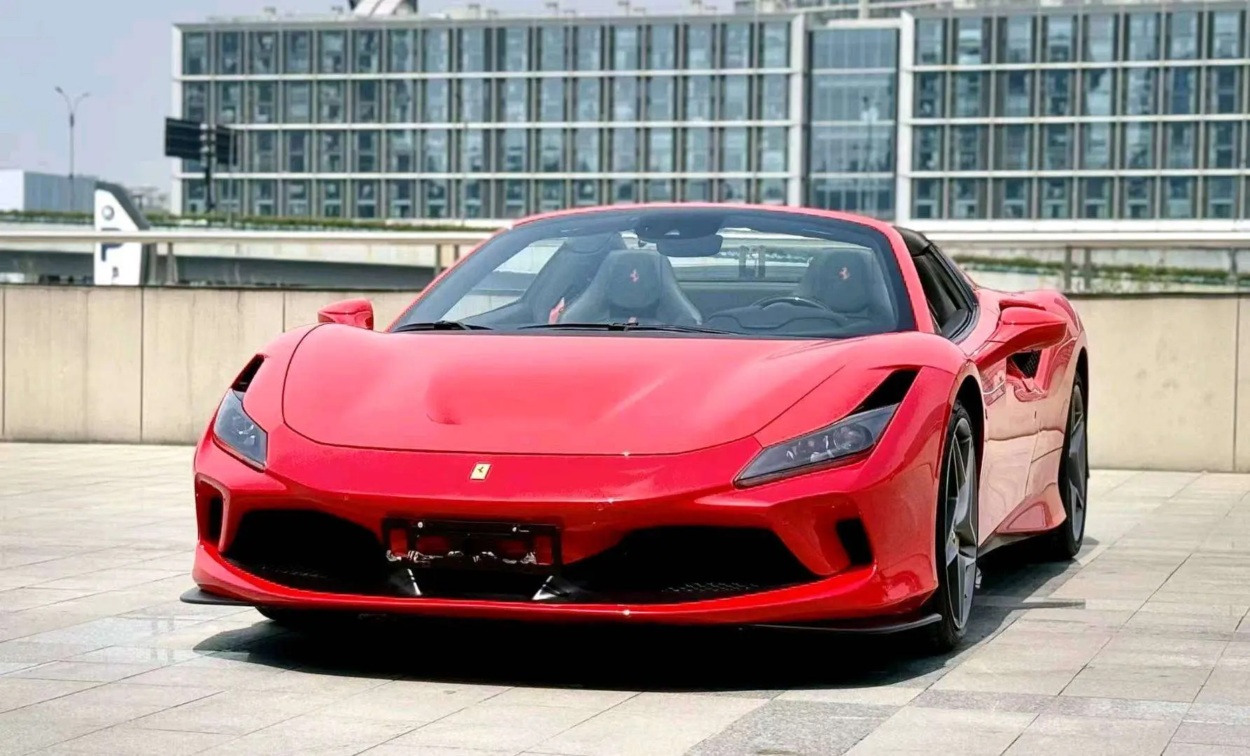 Ferrari F8  из Китая