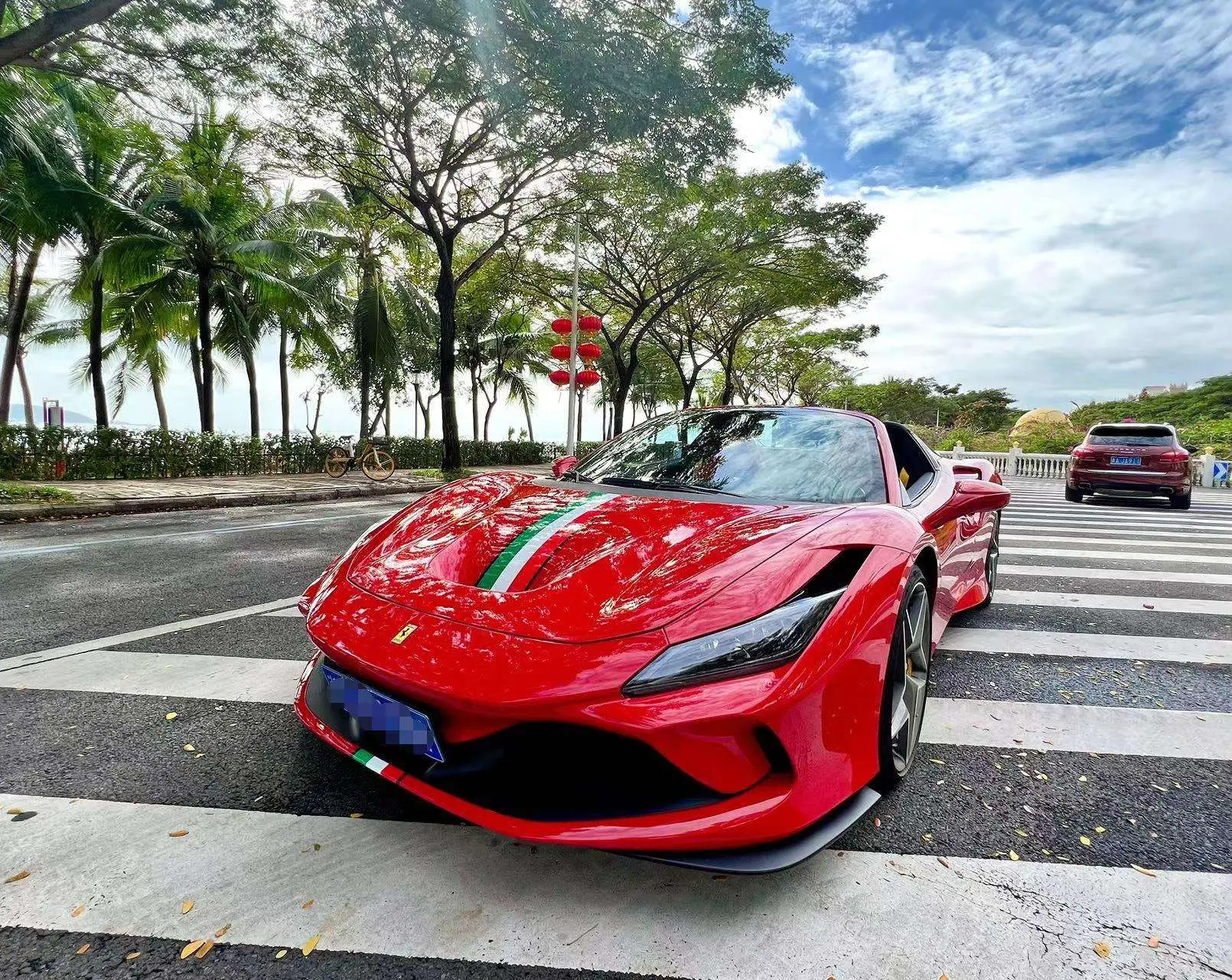 Ferrari F8  из Китая