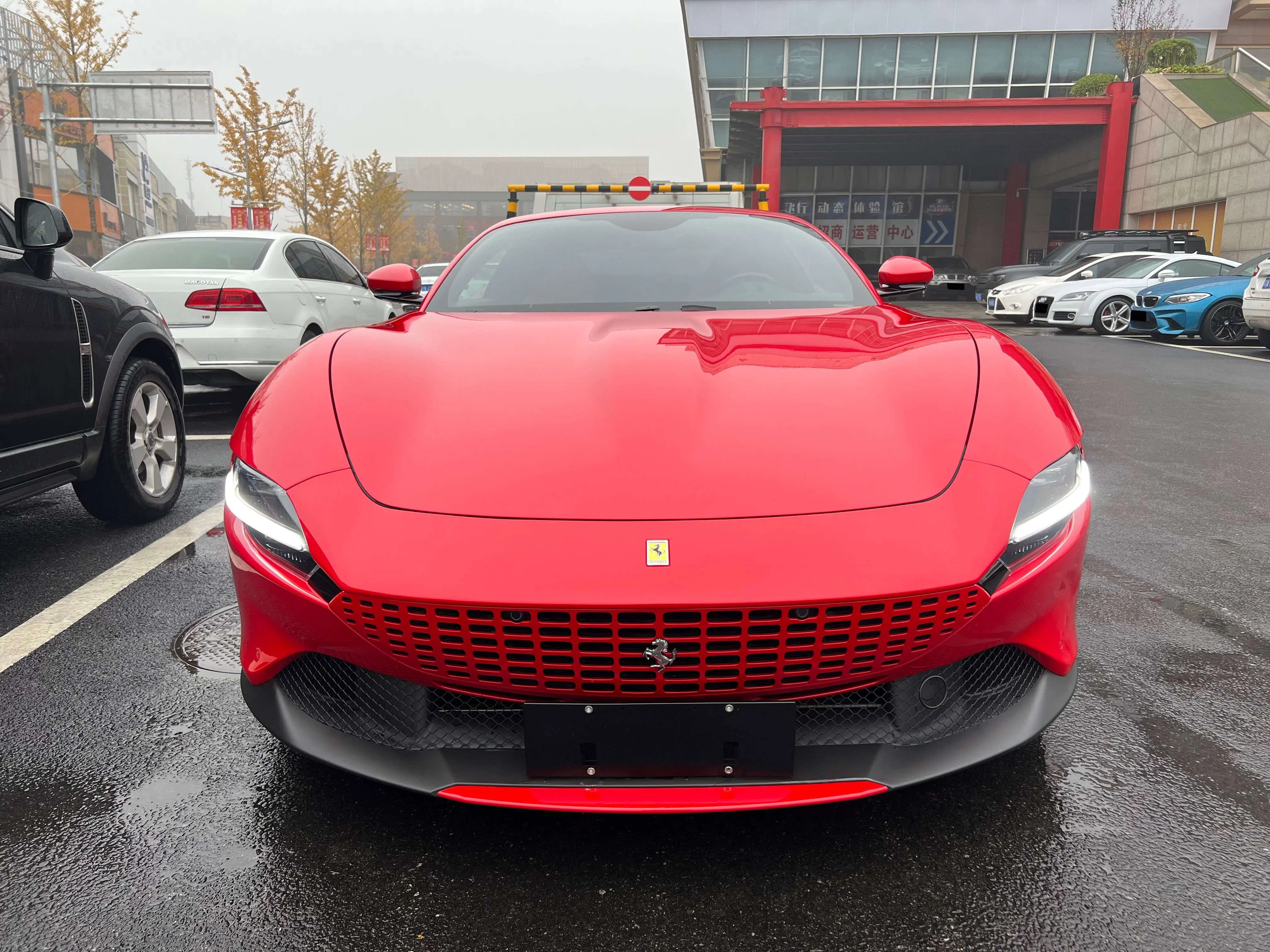 Ferrari Roma  из Китая