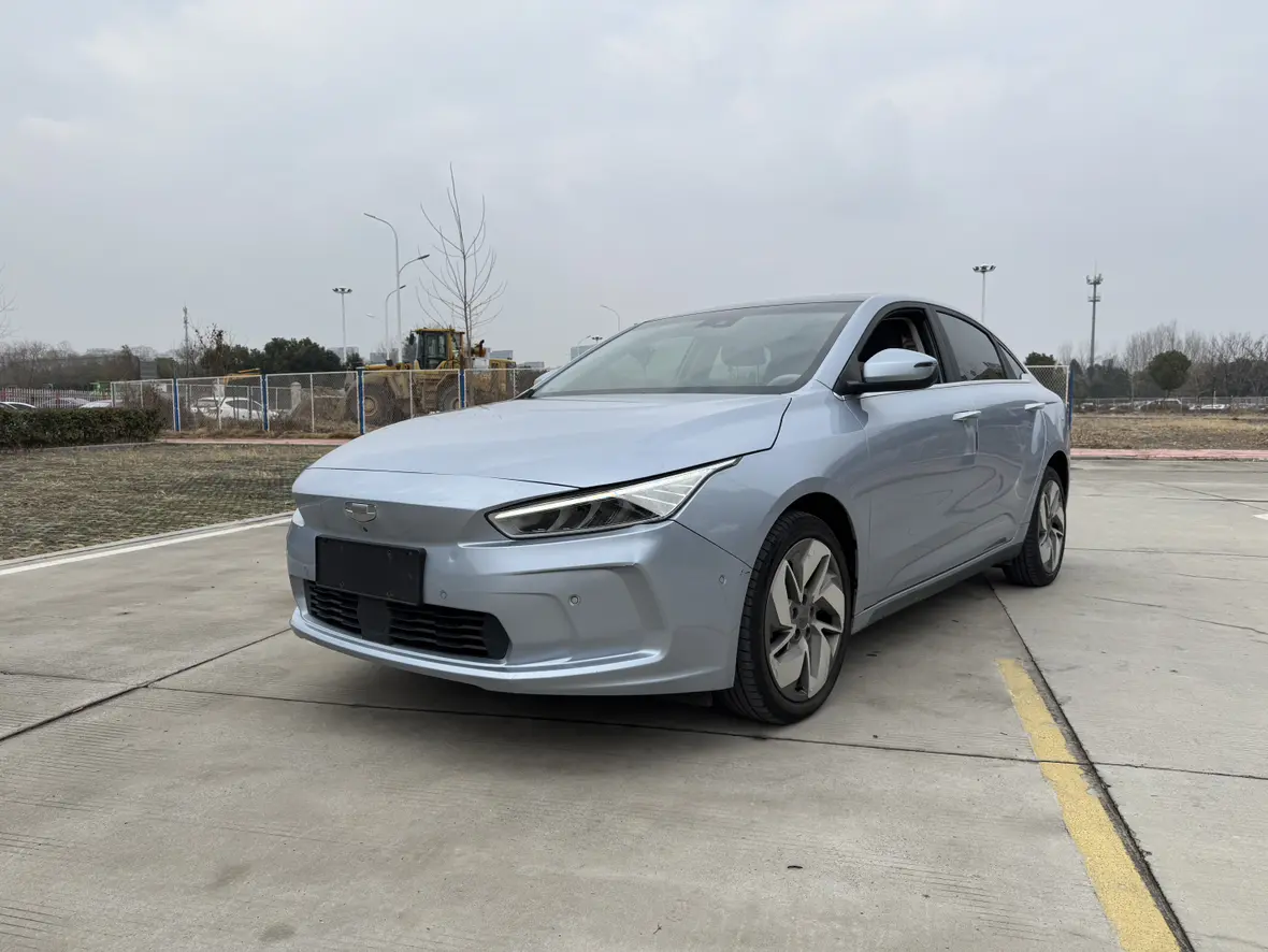 Geely Geometry A  из Китая