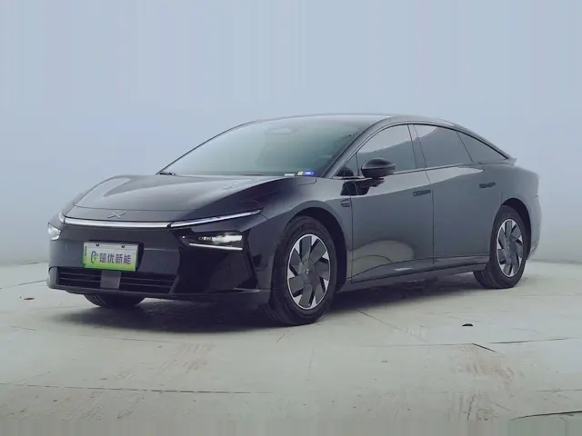 Xpeng P7+  из Китая