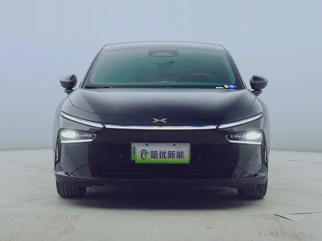 Xpeng P7+  из Китая