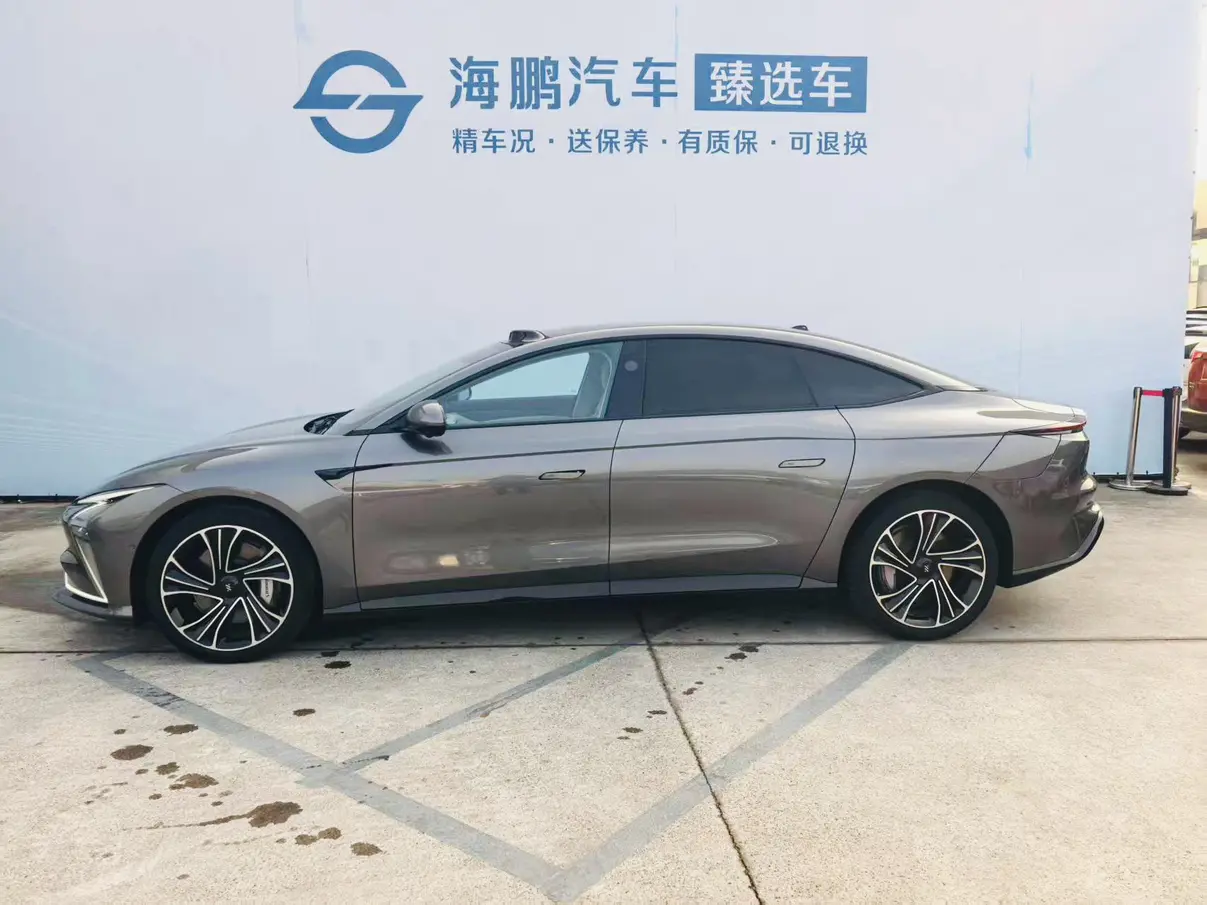 Zhiji L7  из Китая