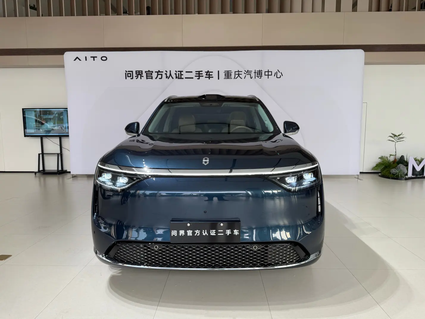 AITO QJM8  из Китая