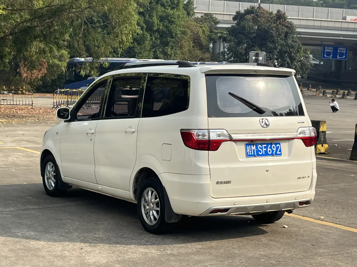 BAIC Weiwang M30  из Китая