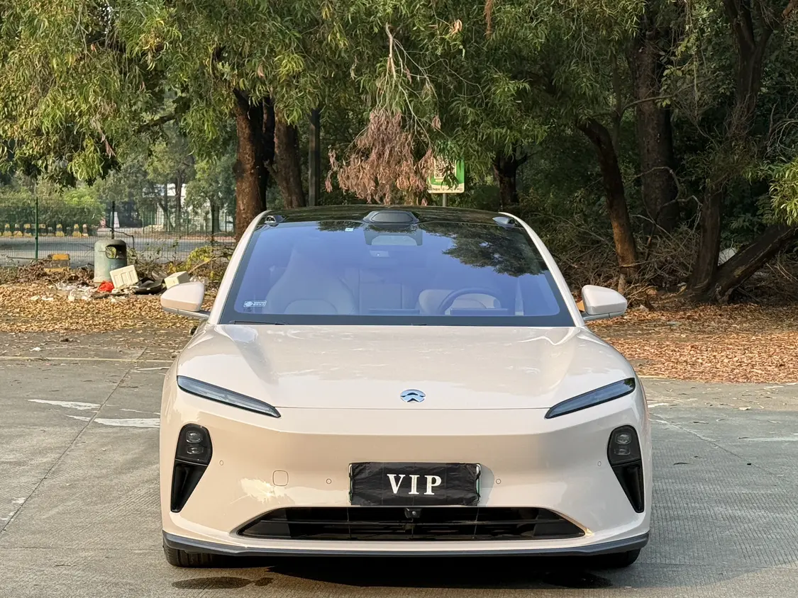 NIO ET5  из Китая