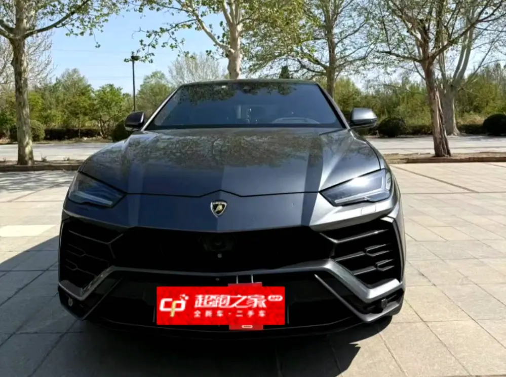Lamborghini Urus  из Китая