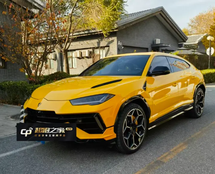 Lamborghini Urus  из Китая