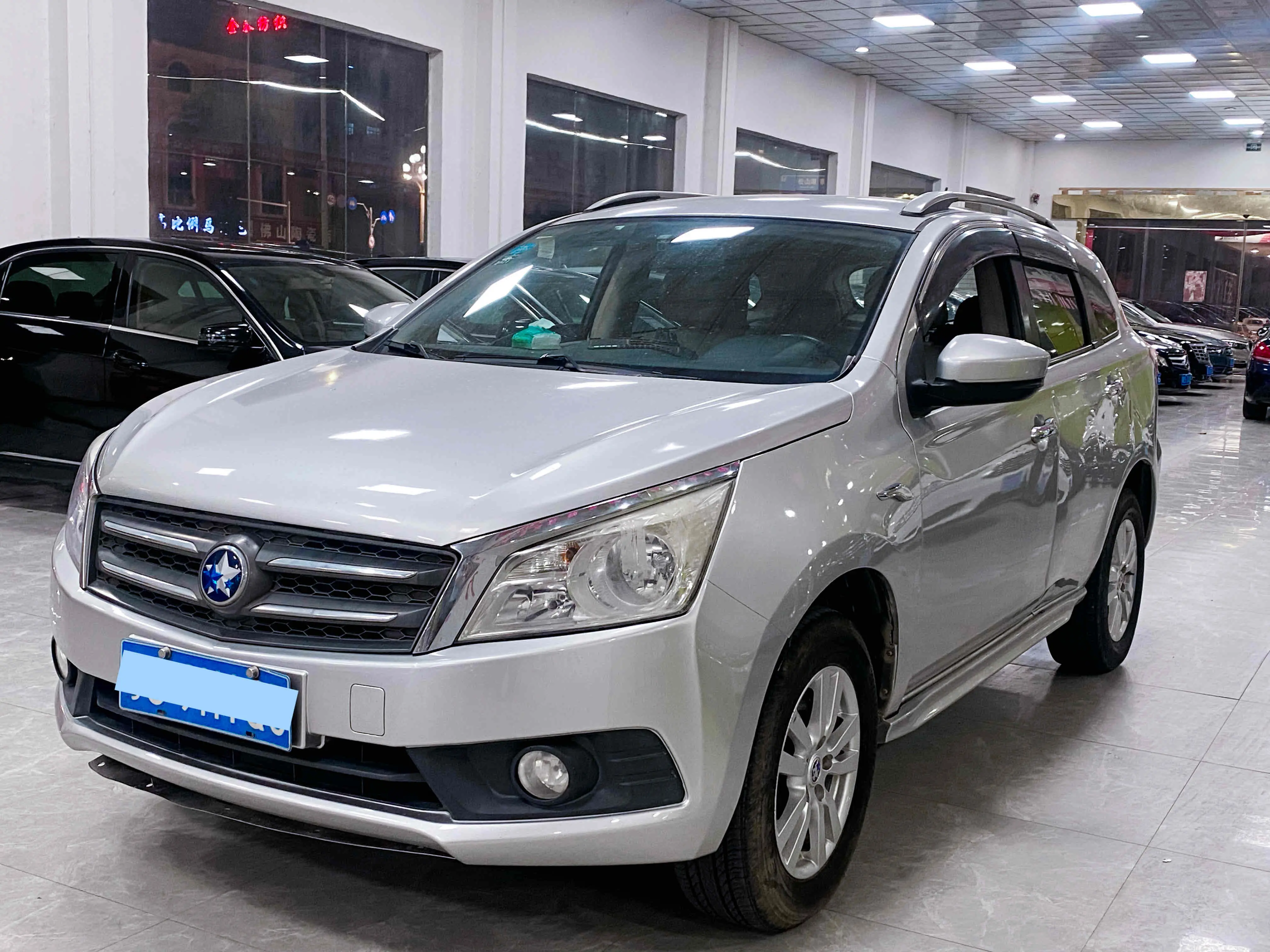 Kai Chen Venucia T70  из Китая