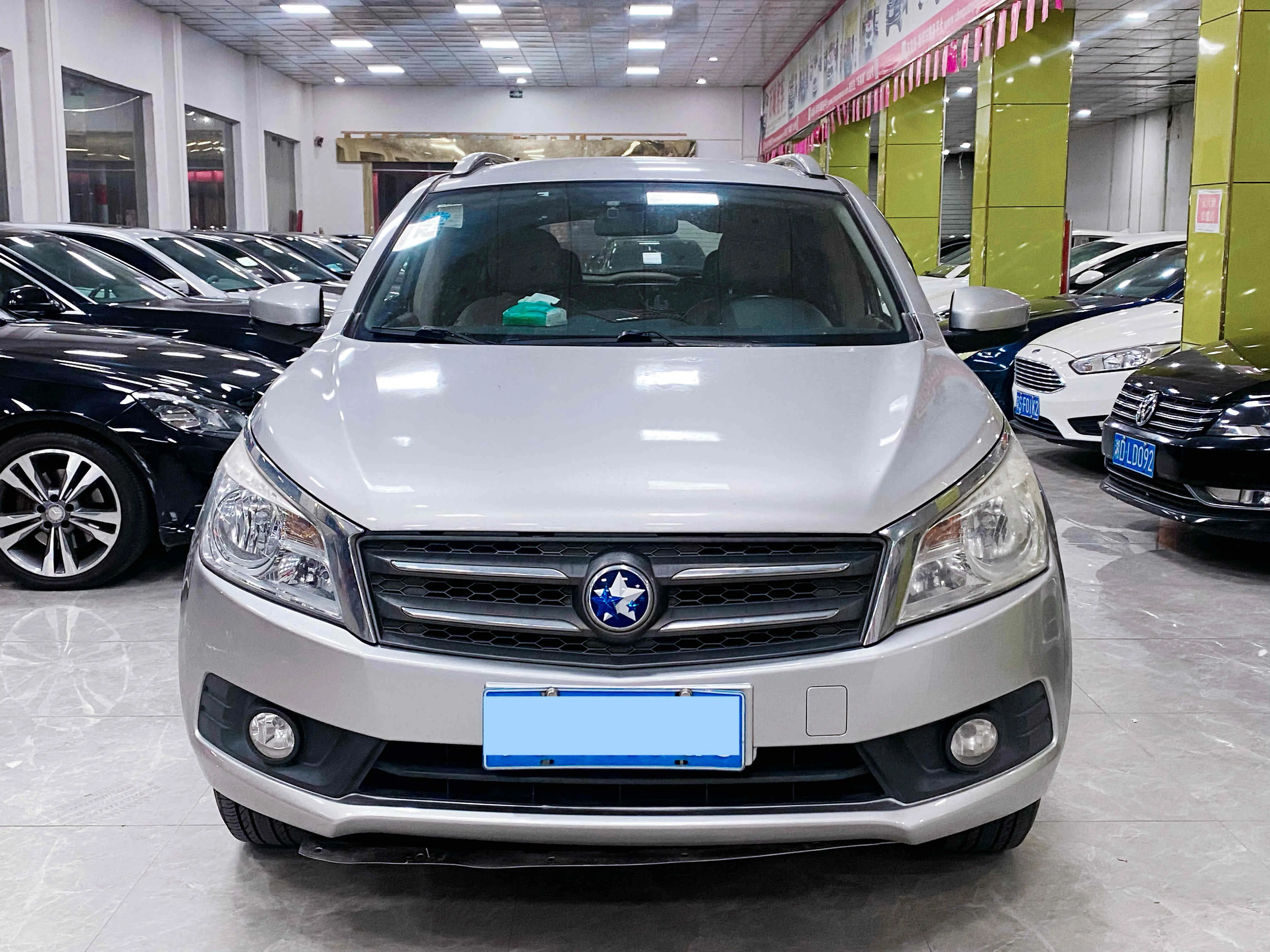 Kai Chen Venucia T70  из Китая