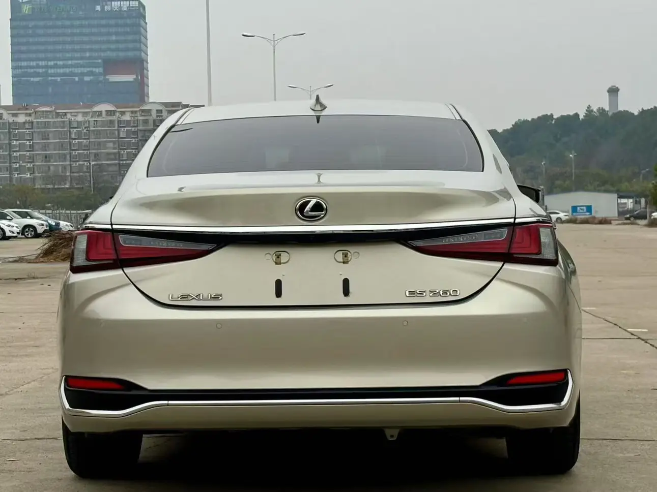 Lexus ES