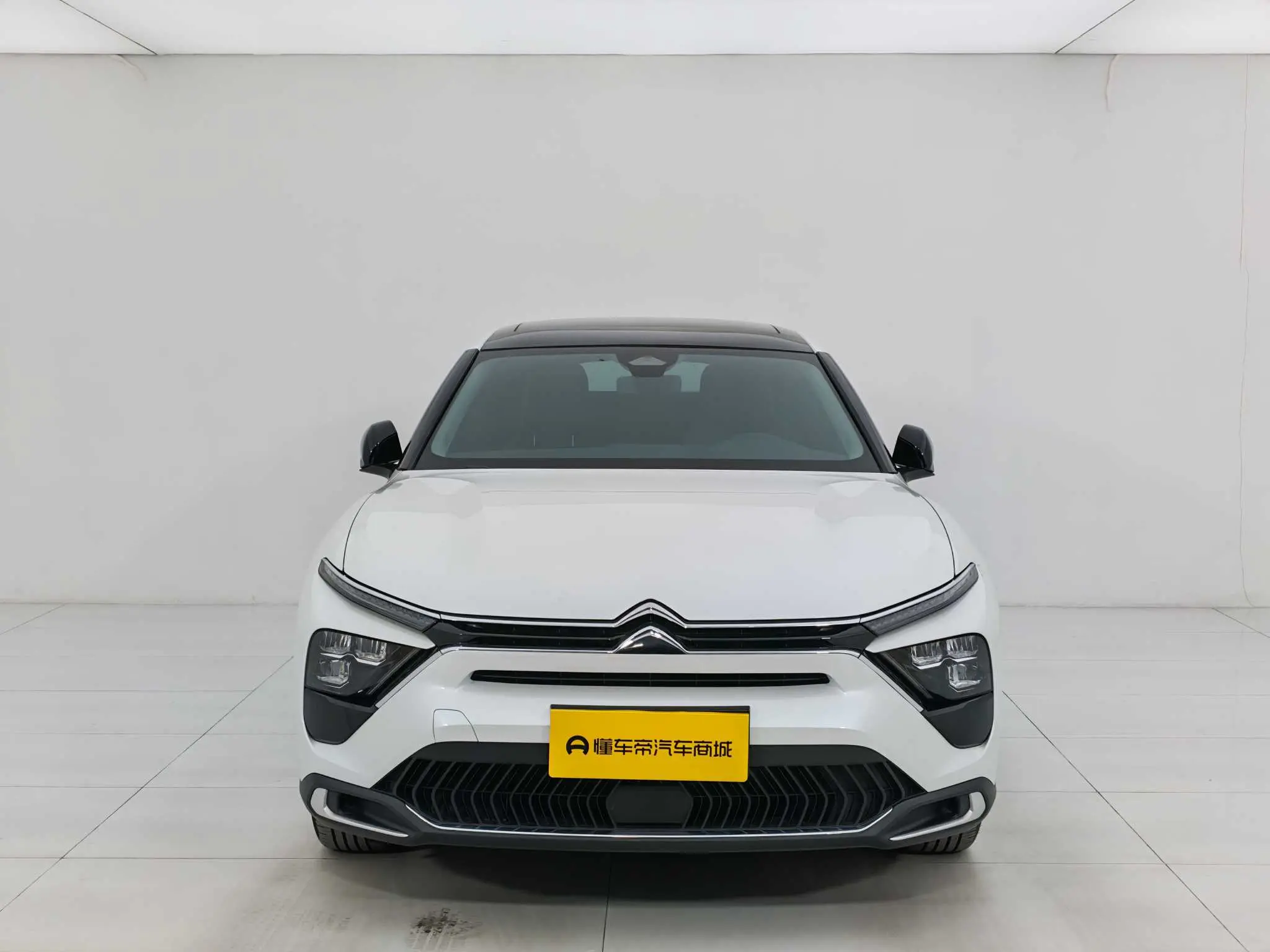 Citroën Versailles C5 X  из Китая