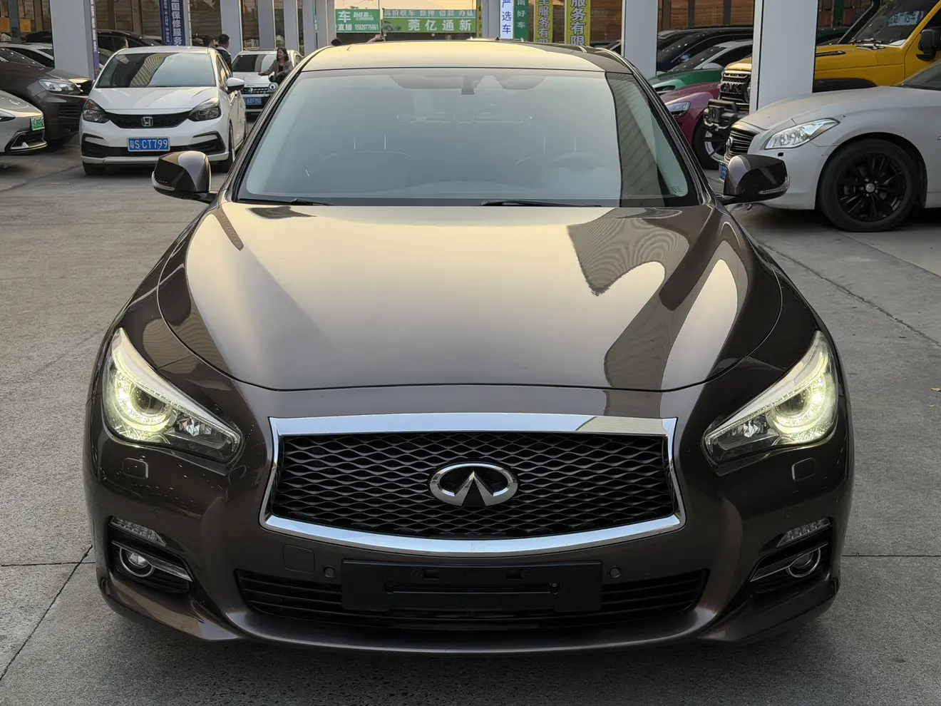 Infiniti Q50  из Китая