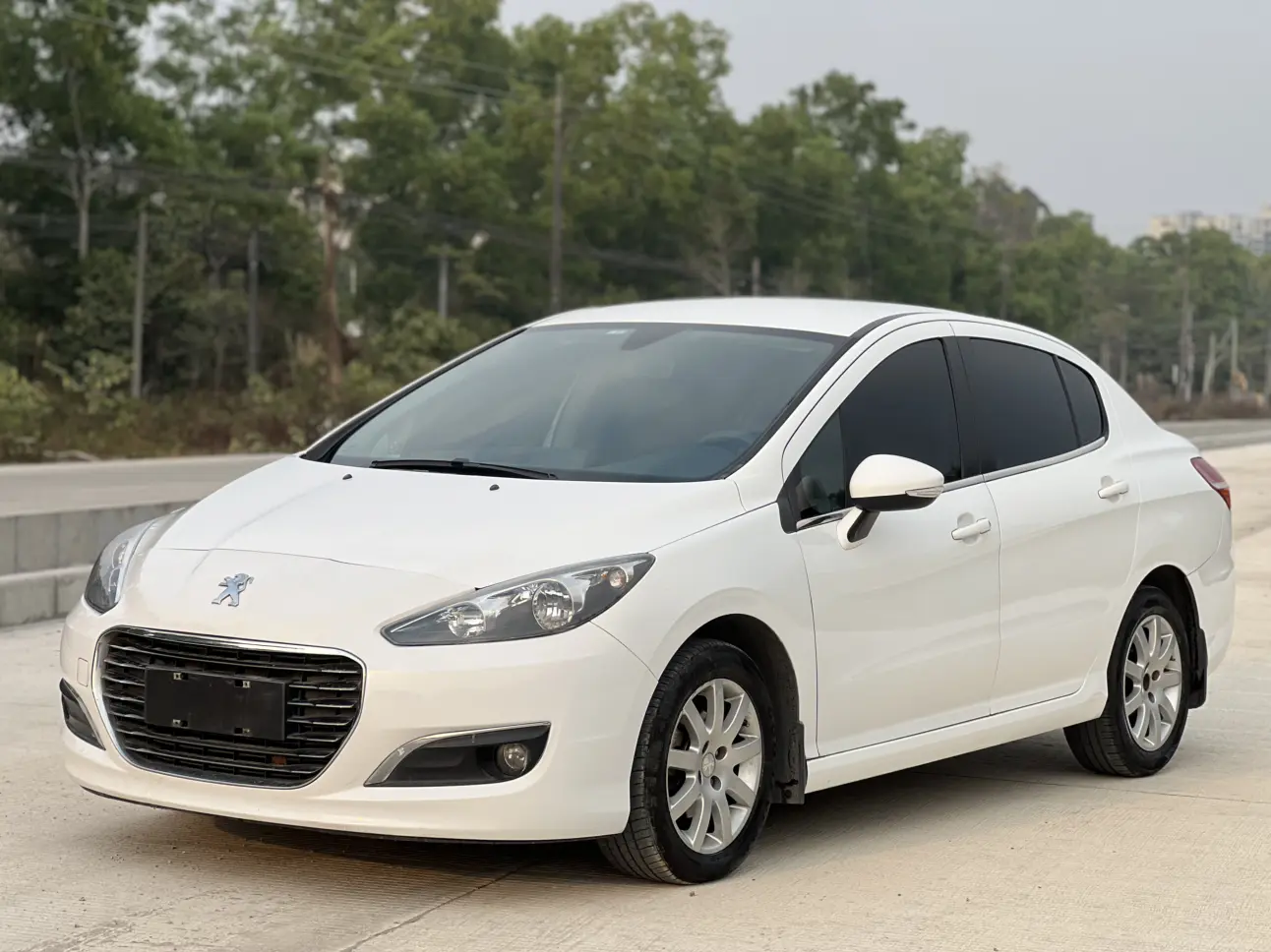 Peugeot 308  из Китая