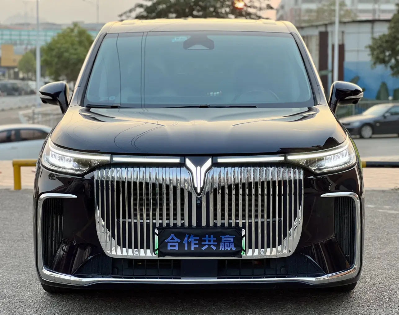 Voyah Lantu Dreamer PHEV  из Китая