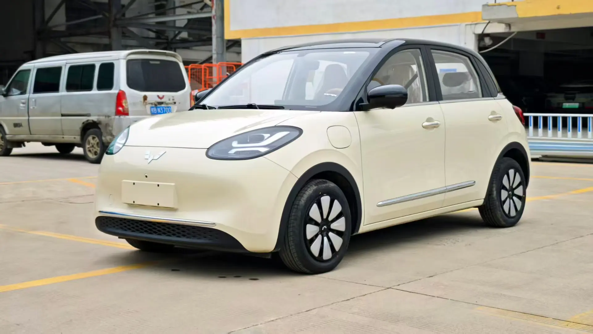 Wuling Bingo  из Китая