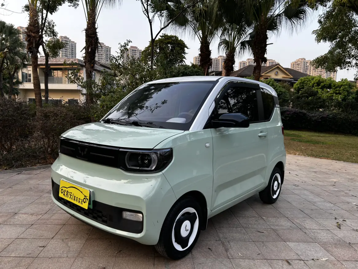 Wuling Hongguang MINIEV  из Китая