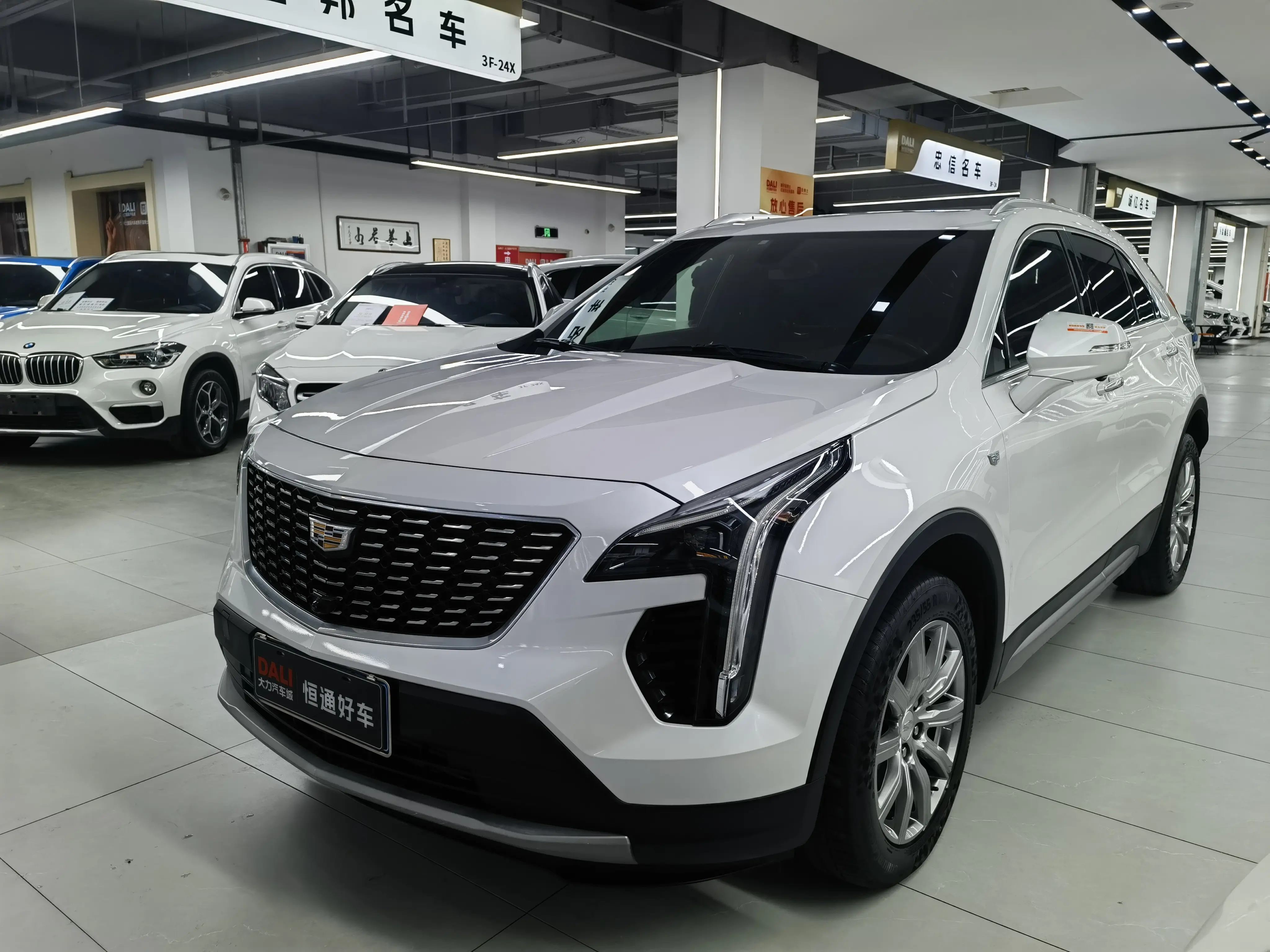 Cadillac XT4  из Китая
